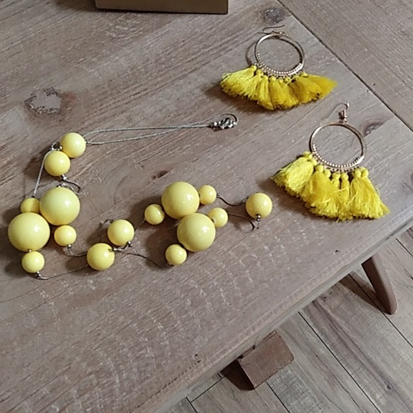 Silver And Yellow Stament Necklace And  Vibrant Yellow Tassel earrings Hoops - Picture 16 of 17